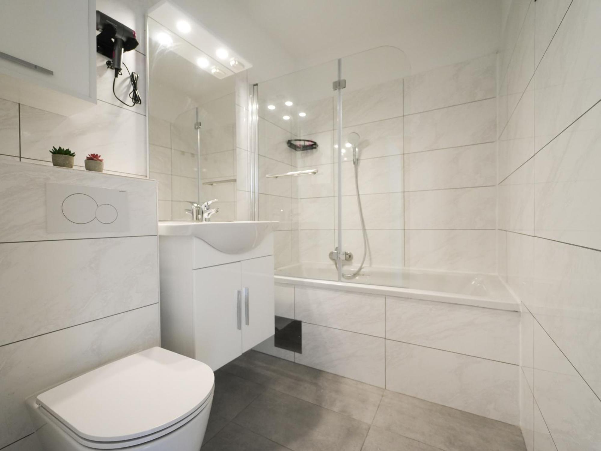 Apartment Spacious With View & Free Parking *