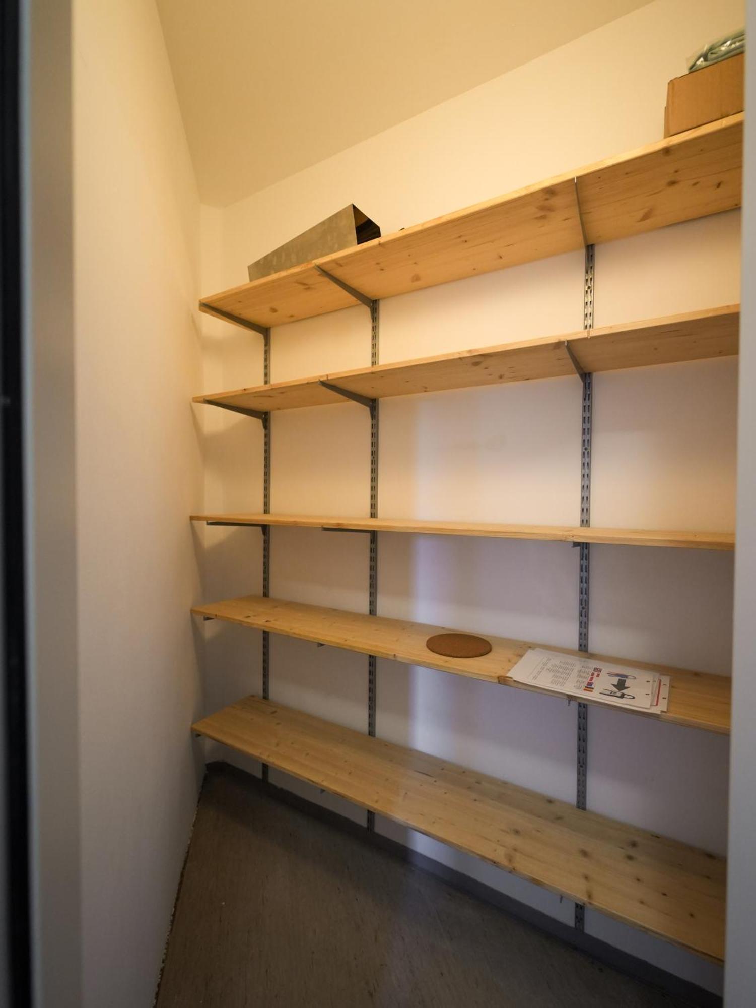 Spacious With View & Free Parking Apartment