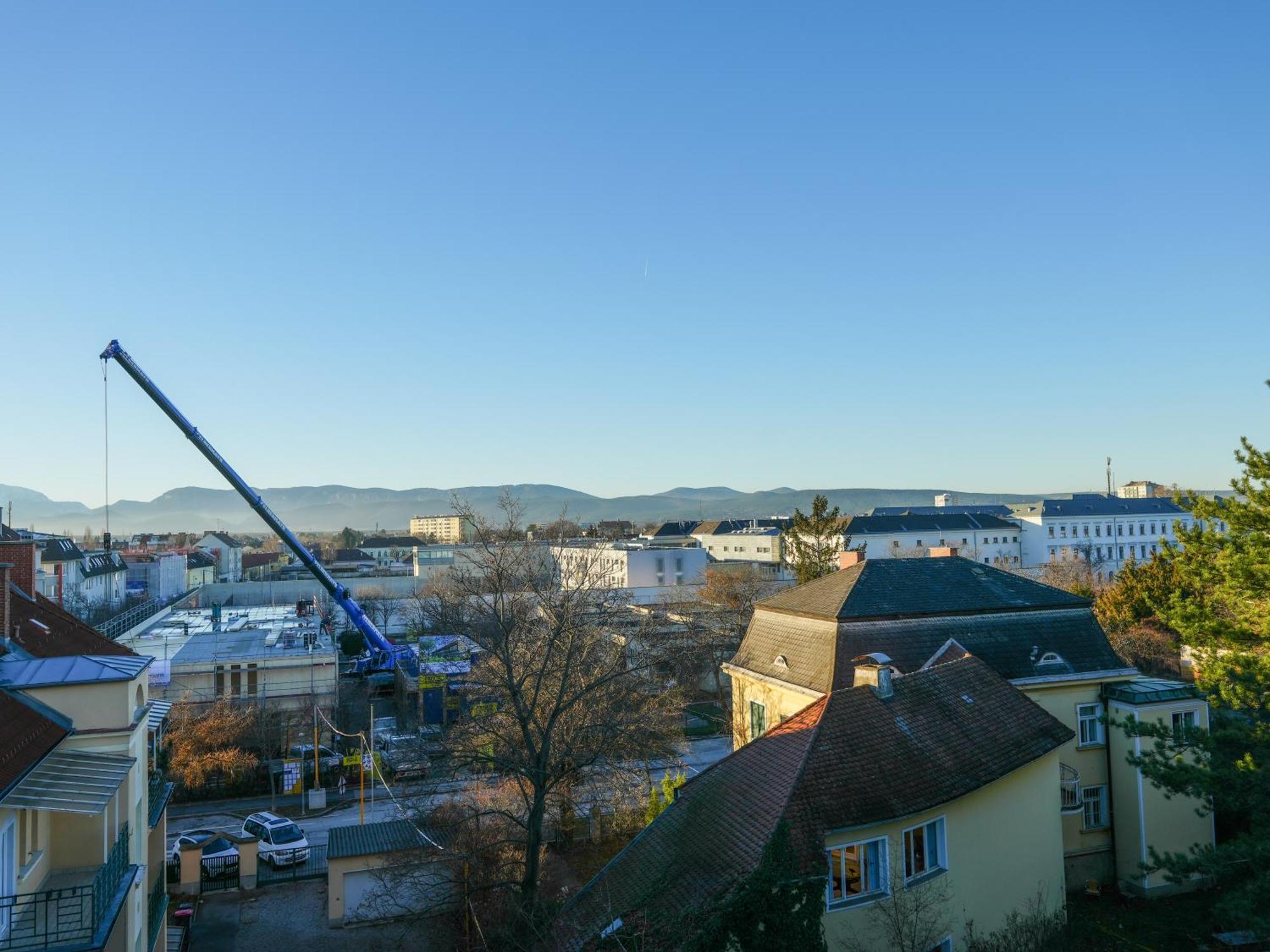 Spacious With View & Free Parking Apartment Wiener Neustadt