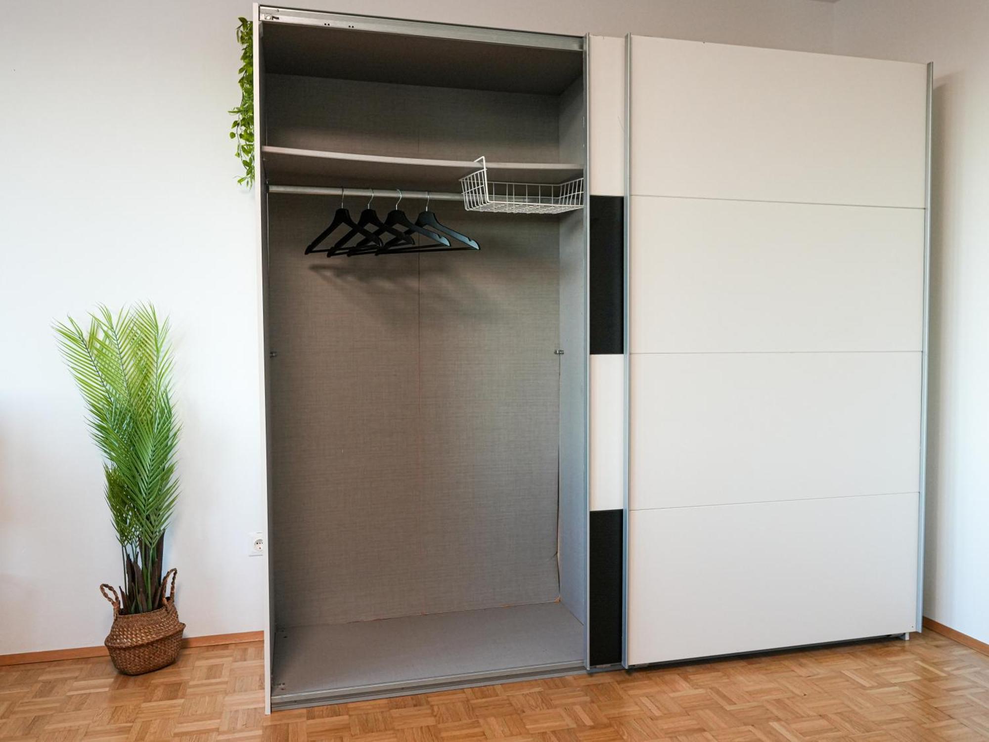 Spacious With View & Free Parking Apartment