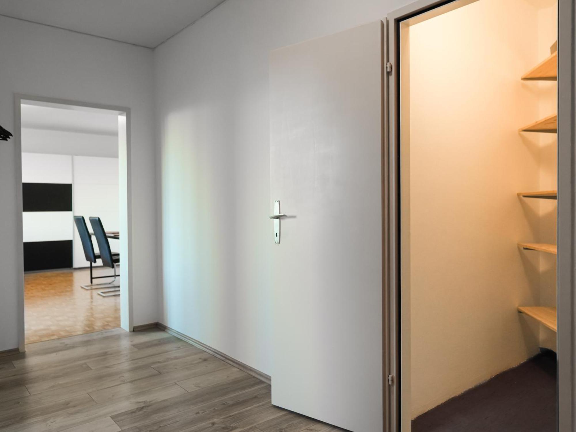 Spacious With View & Free Parking Apartment Wiener Neustadt