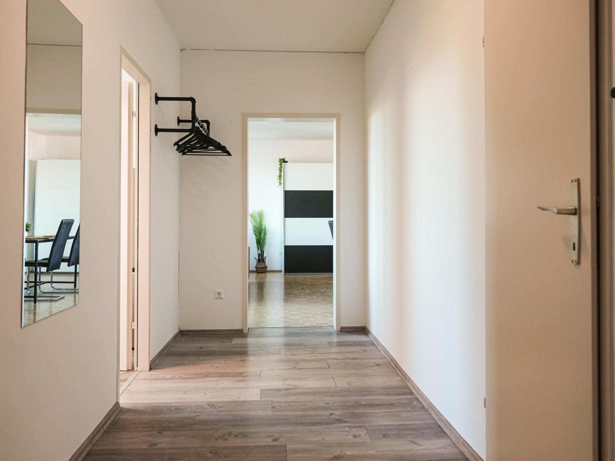 Spacious With View & Free Parking Apartment *