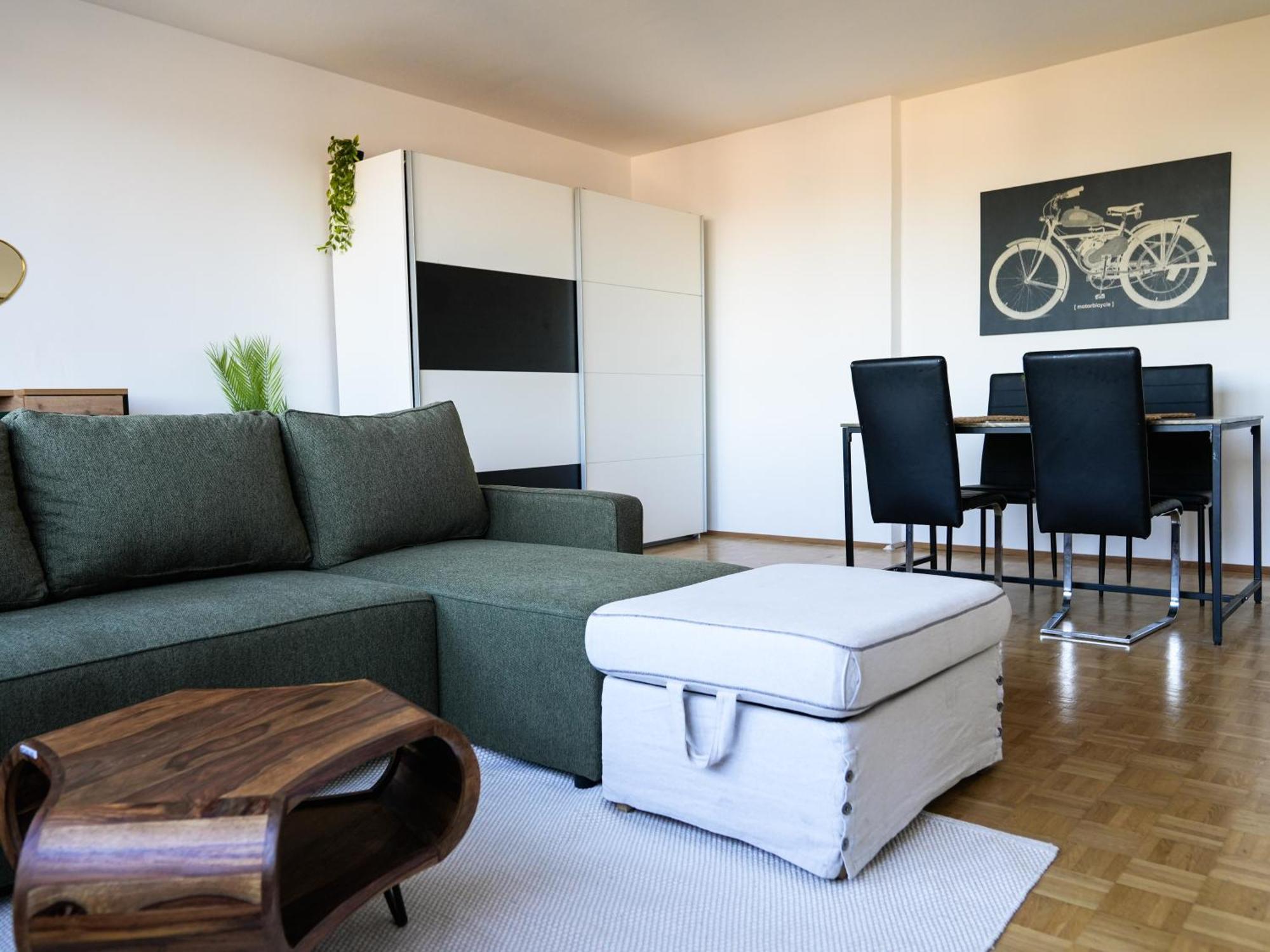 Spacious With View & Free Parking Wiener Neustadt